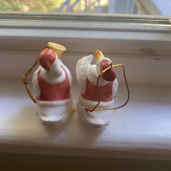 VINTAGE  PAIR OF DUCK GEESE MUSICIAN ORNAMENTS MALAYSIA - Picture 2 of 3